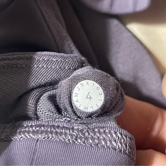 Lululemon Fresh In Mesh Dusky Lavender Tank Top Size 4 - Picture 8 of 12